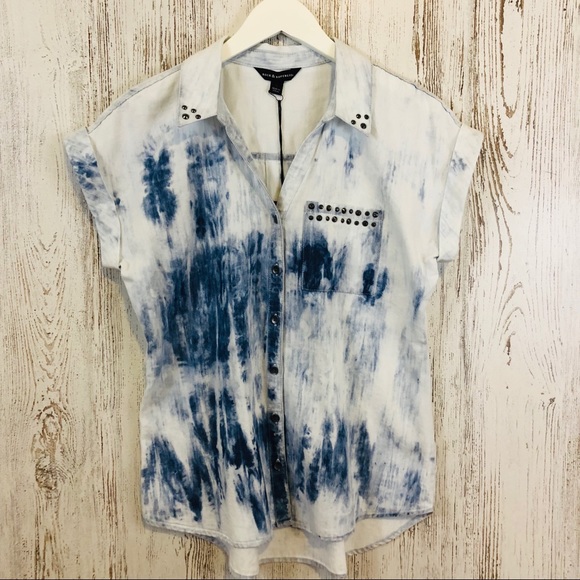 Rock & Republic Tops - NWT Rock & Republic Embellished Acid Wash Top.